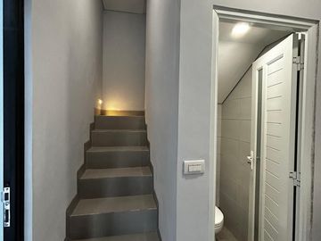 Disewakan Rumah Brand New Semi Furnish Dekat Akses Tol dan Kawasan Kuliner di Sutera Harmoni Alam Sutera Tangerang