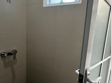 Disewakan Rumah Brand New Semi Furnish Dekat Akses Tol dan Kawasan Kuliner di Sutera Harmoni Alam Sutera Tangerang