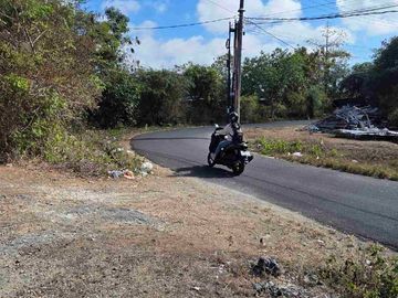 Jual Tanah Murah Luas 1.38are/138m² Bisa di jadikan Cafe atau Villa Komersil Jl Merak II, Goa gong jimbaran.ow