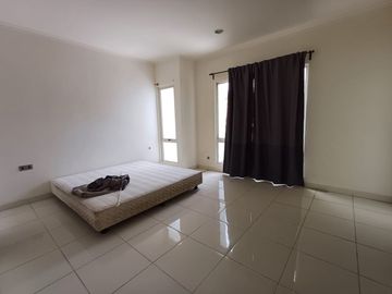 Dijual/Sewa Rumah Rapih Siap Huni Cluster Starling Gading Serpong, Tangerang