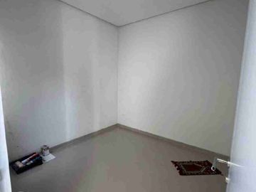 Disewakan Murah Rumah Baru Paradise Serpong City 2