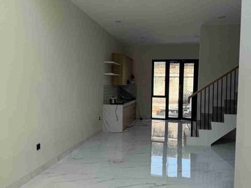 Rumah Baru Siap Huni, Desain Estetik Cantik Nyaman untuk Keluarga HRB199