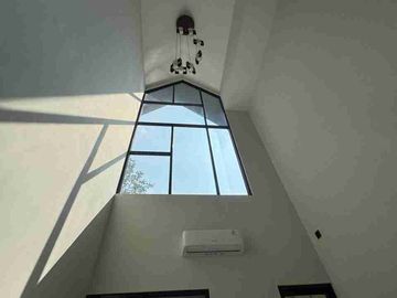 Rumah Baru Siap Huni, Desain Estetik Cantik Nyaman untuk Keluarga HRB199