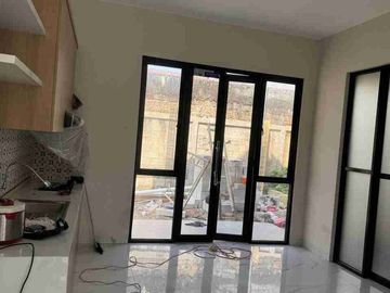 Rumah Baru Siap Huni, Desain Estetik Cantik Nyaman untuk Keluarga HRB199