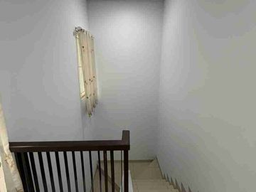 rumah sewa kembangan dekat RS pondok indah puri indah jakarta barat