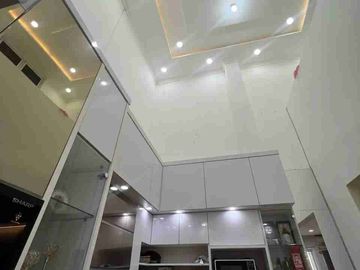 Dijual Rumah desain cantik Minimalis lokasi strategis, terawat seperti baru DMB59