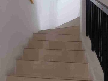 Rumah Minimalis Modern Cantik dan Nyaman, Sangat Terawat Seperti Baru! DMB63