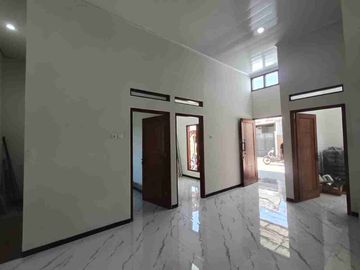 RUMAH BARU MAYANG GATAK