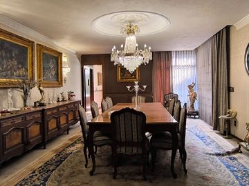 Casa en venta en Colonia Tlalpan Centro II, Alcaldía Tlalpan, CDMX  Ideal para vivir o invertir, 750 m2 de construccion.