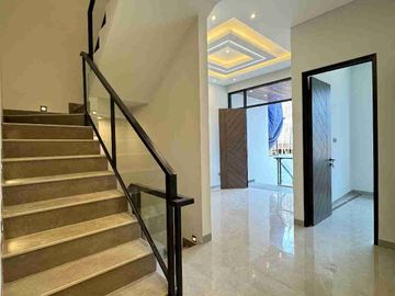 Rumah Mewah belakang ragunan Jagakarsa