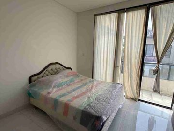 Disewakan Rumah Lavon Swan City Full Furnished Free IPL