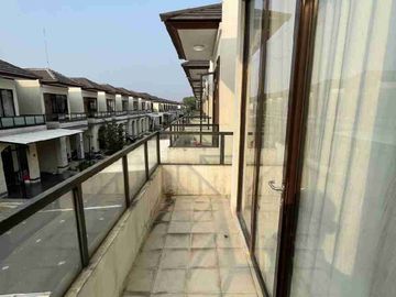 Disewakan Rumah Lavon Swan City Full Furnished Free IPL
