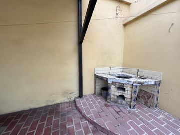 Casa en Esquina Frente a Parque | 512 m² de Terreno | Colonia El Mirador Puebla