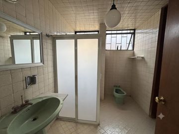 Casa en Esquina Frente a Parque | 512 m² de Terreno | Colonia El Mirador Puebla
