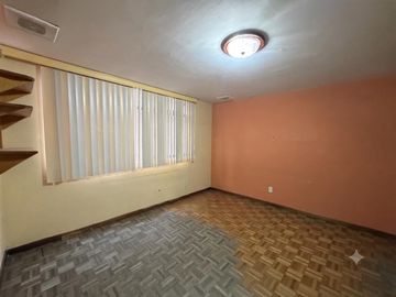 Casa en Esquina Frente a Parque | 512 m² de Terreno | Colonia El Mirador Puebla