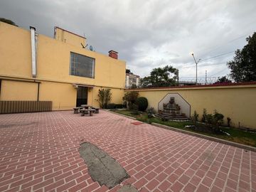 Casa en Esquina Frente a Parque | 512 m² de Terreno | Colonia El Mirador Puebla