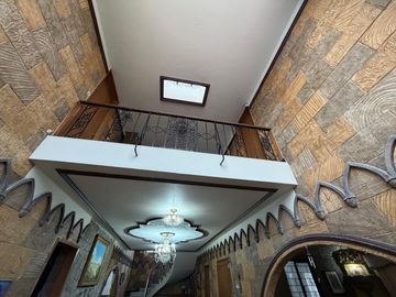 Casa en Esquina Frente a Parque | 512 m² de Terreno | Colonia El Mirador Puebla
