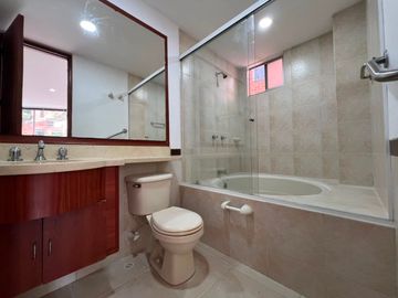 Apartamento en Arriendo en Castropol, Poblado Medellin Antioquia