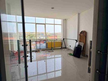 Disewakan Ruko Golf Island uk 4,5x15m Furnished