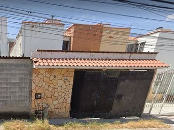 CASA EN VENTA EN CANDILES, QUERETARO.