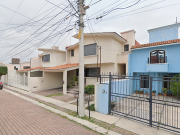 CASA EN VENTA EN COLINAS DE CIMATORIO, QUERETARO.
