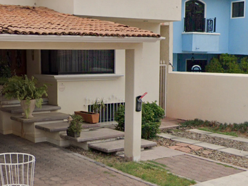 CASA EN VENTA EN COLINAS DE CIMATORIO, QUERETARO.