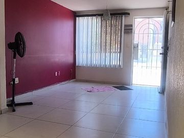 Casa en venta en Los Héroes Ozumbilla, Tecámac- 2 recamaras y 1.5 baños