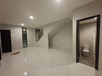 Disewa Murah Rumah PIK 2 Ukuran 8x15 Siap Huni