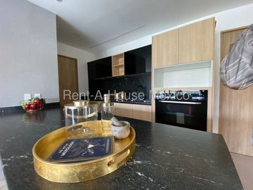 Departamento en Venta en Huixquilucan, Bosque Real CMB 27-302.