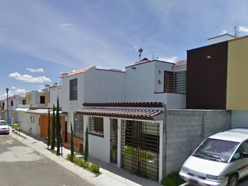 CASA EN VENTA EN CANDILES, SANTIAGO DE QUERETARO, QUERETARO.