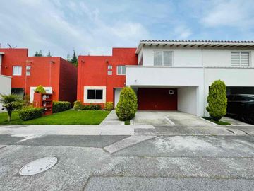 LINDA CASA EN RENTA RESIDENCIAL TERRALTA METEPEC A UN COSTADO DEL PARQUE BICENTENARIO Y AV TECNOLOGICO