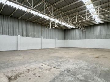 Bodega en Renta en Santa Ana Tepatitlán | 632 m² para Operación y Almacenamiento