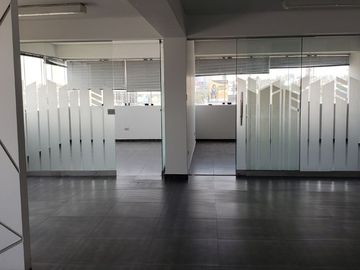 OFICINA EN VENTA EN PERAL