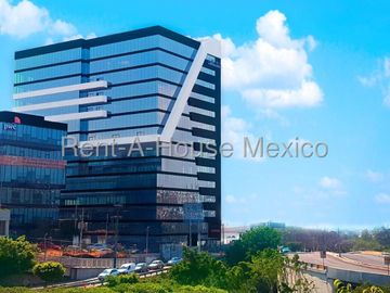 Oficina Amueblada en Venta en Centro Sur | 356 m² | Más de 70 Estaciones de Trabajo | Seguridad 24/7 / DG