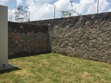 CASA EN VENTA EN FRACC. MONTE EVEREST, JURIQUIILLA, QUERETARO.
