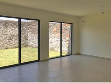 CASA EN VENTA EN FRACC. MONTE EVEREST, JURIQUIILLA, QUERETARO.