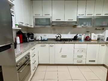 ✨ PRECIOSO Y MODERNO DEPARTAMENTO FLAT EN PRIMER PISO – CHACARILLA, SURCO