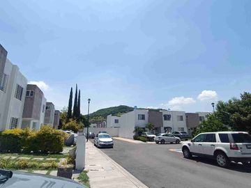 Casa en Venta en Fracc. Viñedos, Querétaro