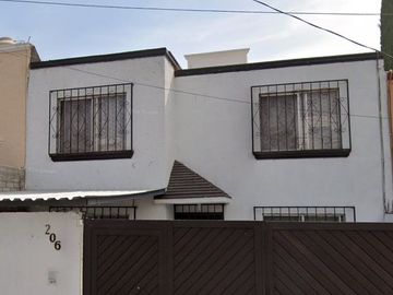 CASA EN VENTA EN MISION DE SANTA SOFIA, CANDILES, QUERETARO.