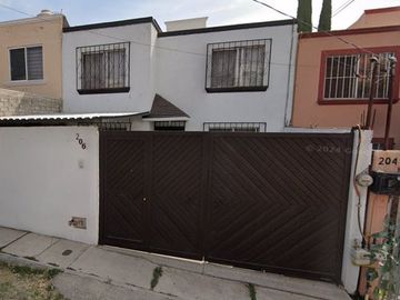 CASA EN VENTA EN MISION DE SANTA SOFIA, CANDILES, QUERETARO.