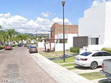 CASA EN VENTA EN CUMBRES DEL LAGO, JURIQUILLA, QUERETARO.