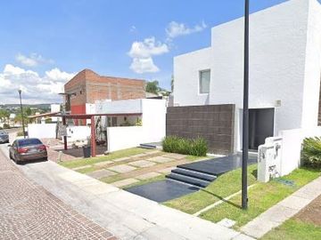 CASA EN VENTA EN CUMBRES DEL LAGO, JURIQUILLA, QUERETARO.