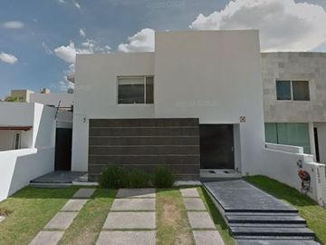 CASA EN VENTA EN CUMBRES DEL LAGO, JURIQUILLA, QUERETARO.