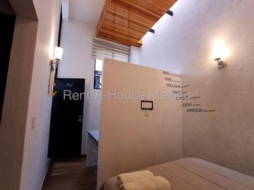 Loft Amueblado en Renta | Cerca de Los Arcos y Universidad Cuauhtémoc | Servicios Incluidos / DG