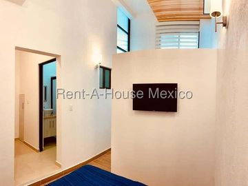 Loft Amueblado en Renta | Cerca de Los Arcos y Universidad Cuauhtémoc | Servicios Incluidos / DG