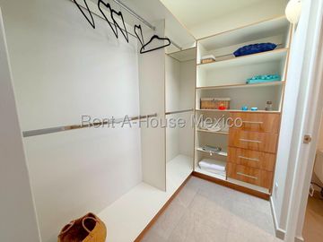 Casa en Venta | 3 Recámaras | Cocina Equipada | Jardín Interior | Amenidades / DG