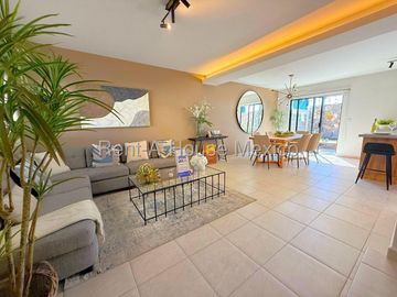 Casa en Venta | 3 Recámaras | Cocina Equipada | Jardín Interior | Amenidades / DG