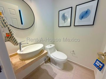 Casa en Venta | 3 Recámaras | Cocina Equipada | Jardín Interior | Amenidades / DG