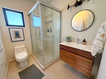 Casa en Venta | 3 Recámaras | Cocina Equipada | Jardín Interior | Amenidades / DG