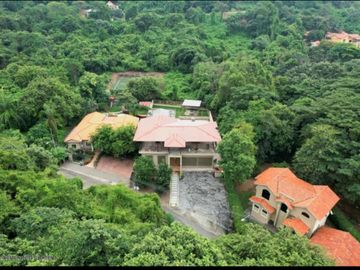 Venta Casa en Lago de Capeira - Guayaquil - Vía a Daule - C131